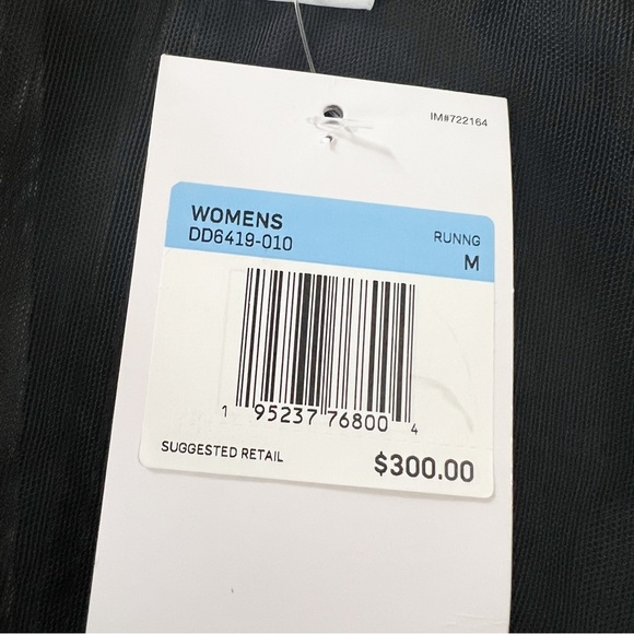 Nike Storm-FIT ADV Down-Fill Run Division Women's Black Running Jacket - Picture 16 of 16